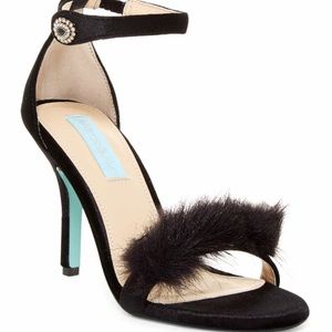 Betsey Johnson Blue Fur High Heel NWB, Nolte Style